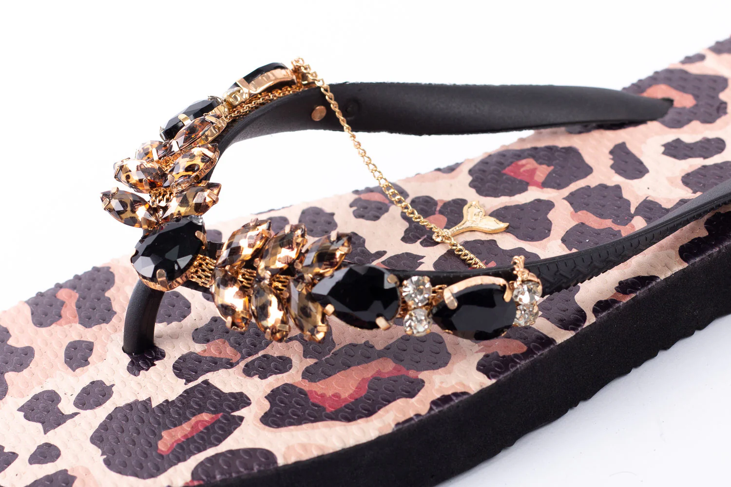 Alternative view of Crystal Leopard